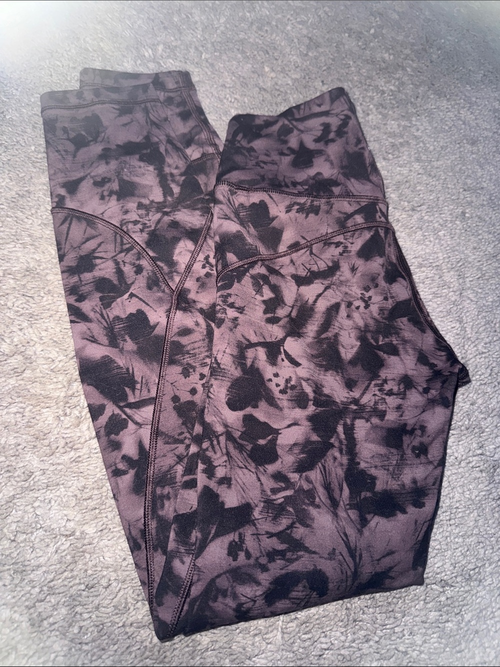 lululemon athletica Black & Plum Tie-Dye Leggings